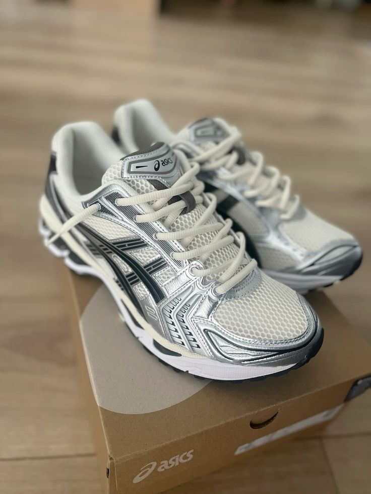 Asics - 9ine7even1ne