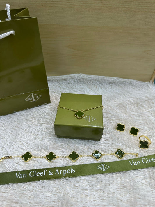 Van cleef & Arpels Set Gold | Necklace | Bracelet | Ring (free size)  | Earing