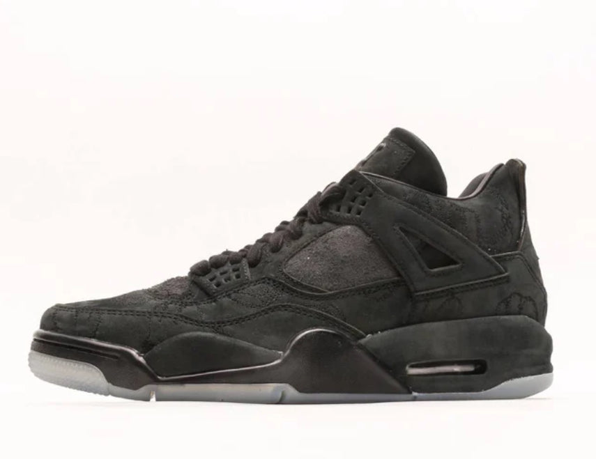 Jordan 4 Retro
Kaws Black