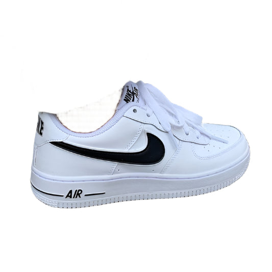 White Nike Air Force 1