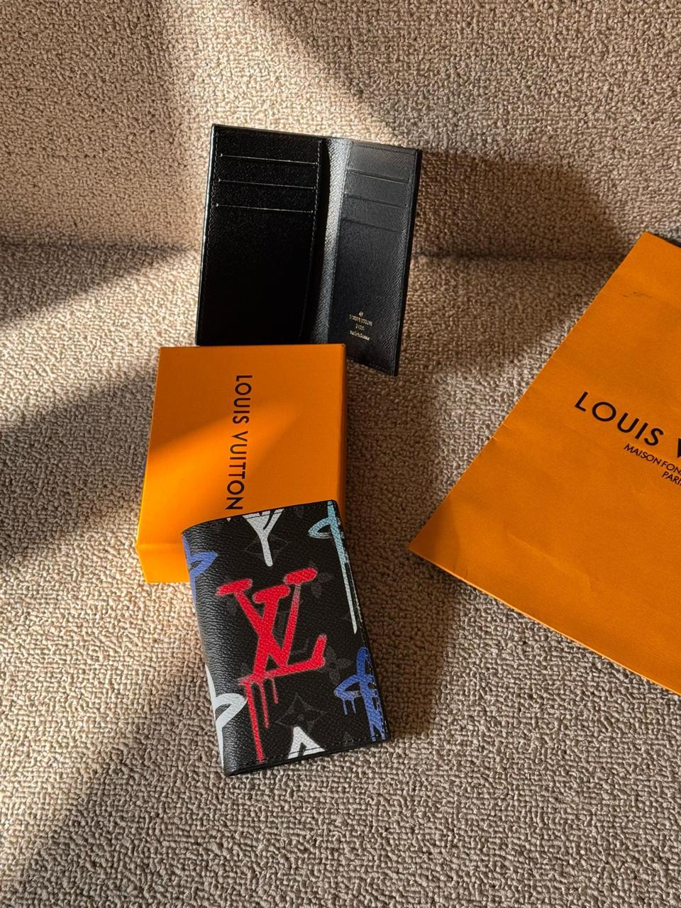 Louis Vuitton Pocket Wallet - 9ine7even1ne